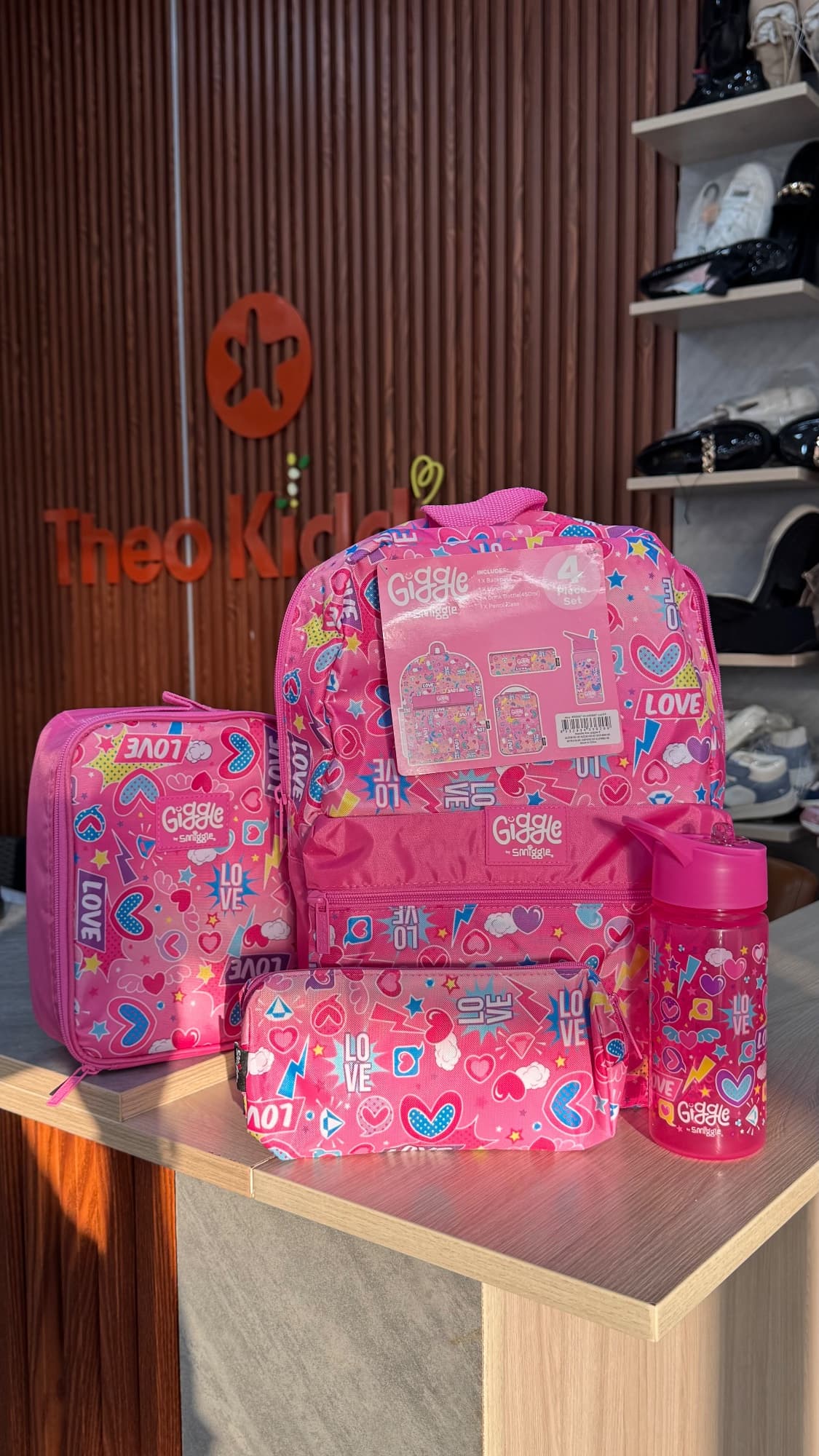 Smiggle 4 piece set